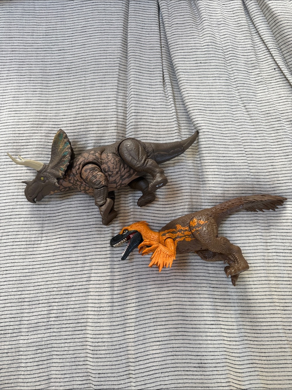 jurassic world dino toys
